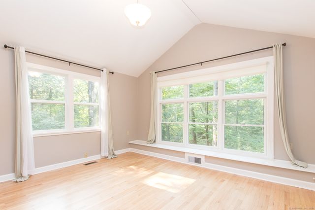 211 New Canaan Road, Wilton, CT 06897