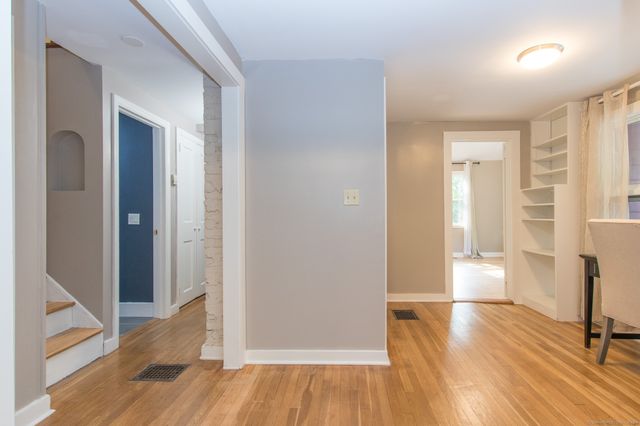 211 New Canaan Road, Wilton, CT 06897