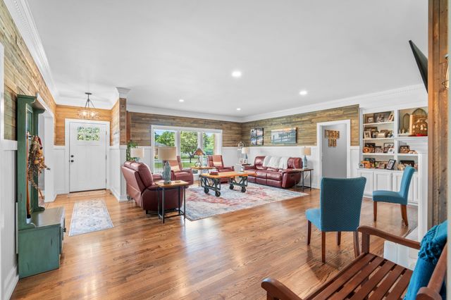 402 Fairway Trl, Springfield, TN 37172