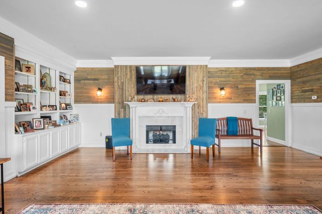 402 Fairway Trl, Springfield, TN 37172