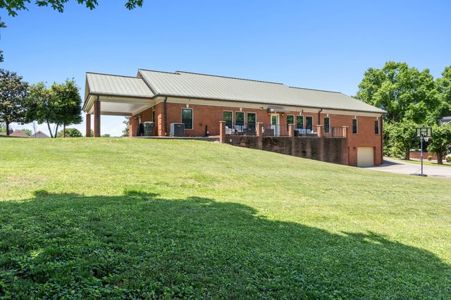 402 Fairway Trl, Springfield, TN 37172