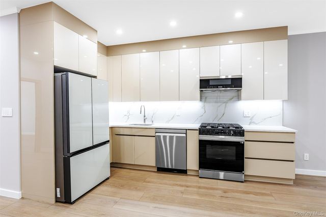2636 E 7th Street, Brooklyn, NY 11235