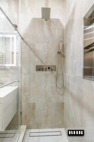 2636 E 7th Street, Brooklyn, NY 11235