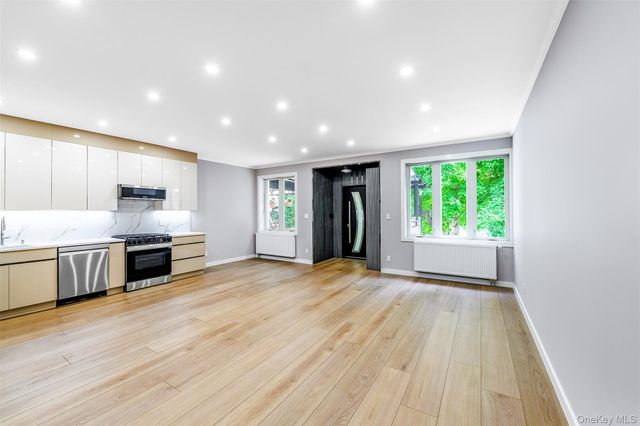 2636 E 7th Street, Brooklyn, NY 11235