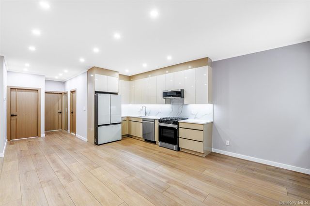 2636 E 7th Street, Brooklyn, NY 11235