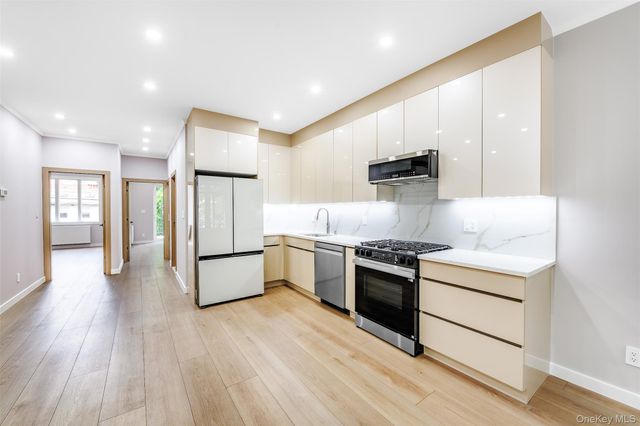 2636 E 7th Street, Brooklyn, NY 11235
