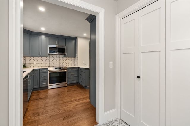 2 Northrop St, Hopedale, MA 01747