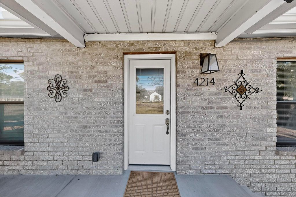 4214 Falls Drive, Dallas, TX 75211 — photo 2