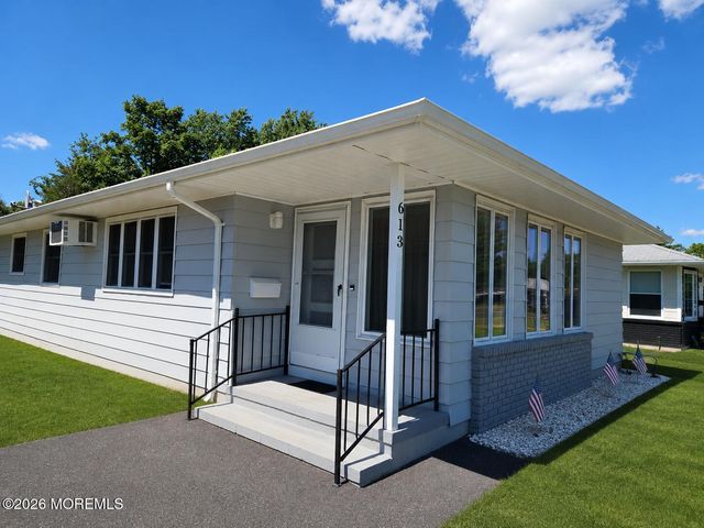 613 Jamaica Boulevard, Toms River, NJ 08757