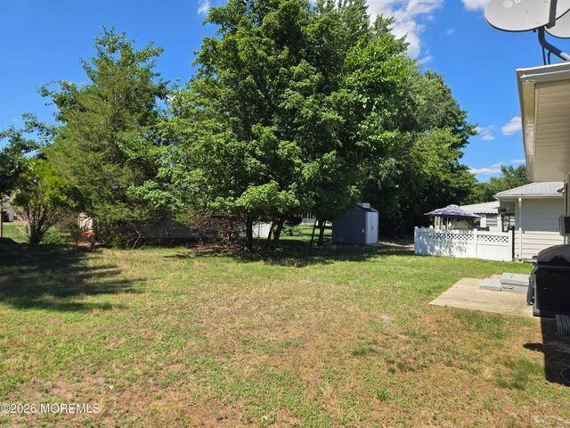 613 Jamaica Boulevard, Toms River, NJ 08757