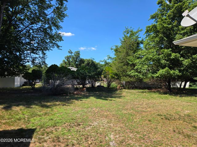 613 Jamaica Boulevard, Toms River, NJ 08757