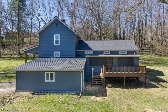 3689 Reichman Drive NW, Dover, OH 44622