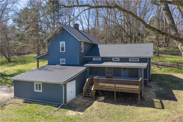 3689 Reichman Drive NW, Dover, OH 44622