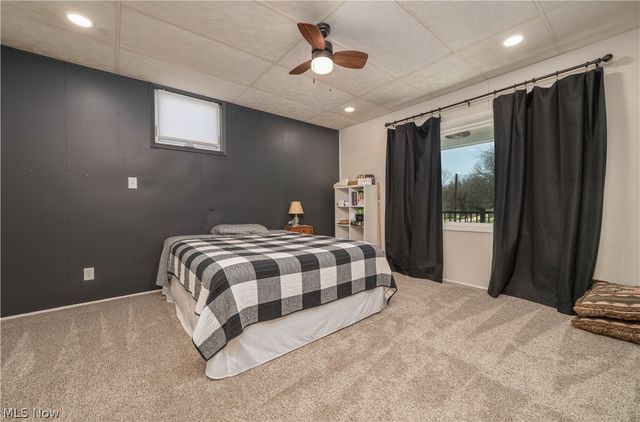 3689 Reichman Drive NW, Dover, OH 44622