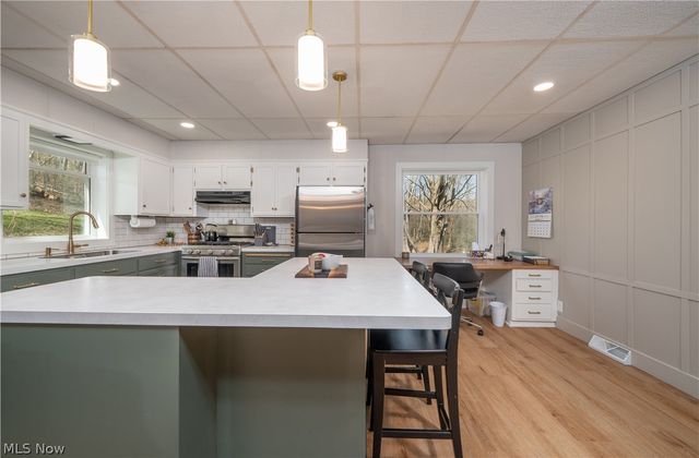 3689 Reichman Drive NW, Dover, OH 44622