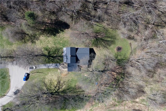 3689 Reichman Drive NW, Dover, OH 44622