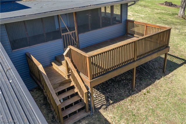 3689 Reichman Drive NW, Dover, OH 44622