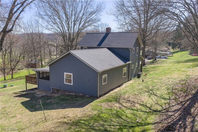 3689 Reichman Drive NW, Dover, OH 44622