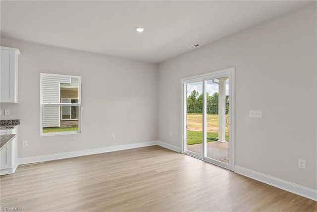 3446 Robindale Drive, Winston-salem, NC 27107