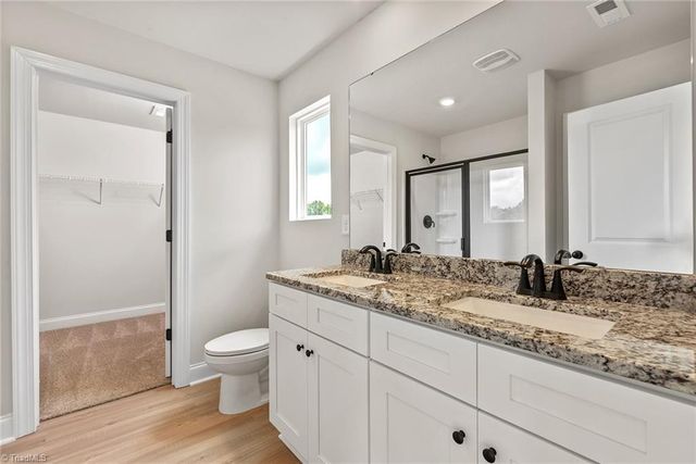 3446 Robindale Drive, Winston-salem, NC 27107