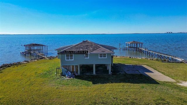 193 Pelican Point Road, Lake Charles, LA 70607