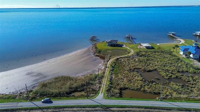 193 Pelican Point Road, Lake Charles, LA 70607
