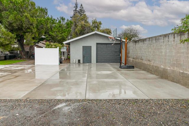 4906 Webster Rd, Oakdale, CA 95361