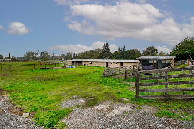 4906 Webster Rd, Oakdale, CA 95361