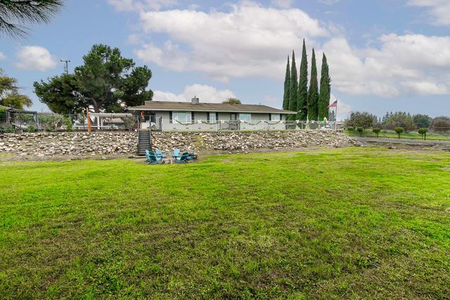 4906 Webster Rd, Oakdale, CA 95361