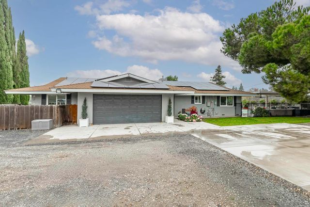 4906 Webster Rd, Oakdale, CA 95361