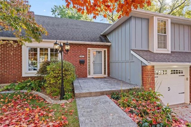 10013 Briar Drive, Overland Park, KS 66207