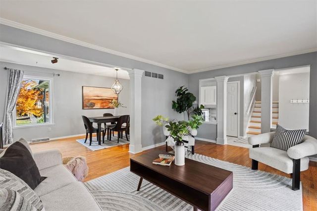 10013 Briar Drive, Overland Park, KS 66207