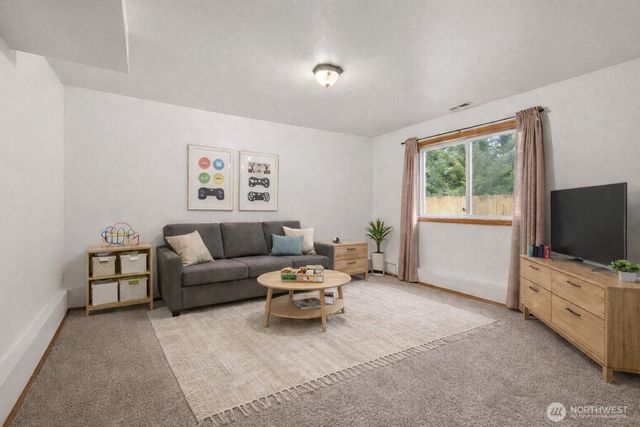 19023 77th Avenue E, Puyallup, WA 98375