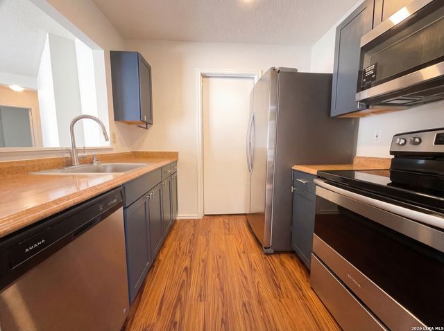 3741 Candlebluff, San Antonio, TX 78244