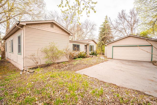 110145 Olin Court, Chaska, MN 55318