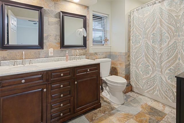 419 W Center Street, Whitewright, TX 75491
