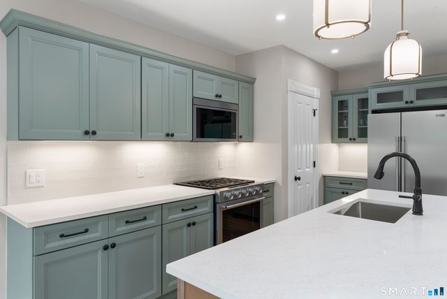 102 Huntington Street, Hartford, CT 06105