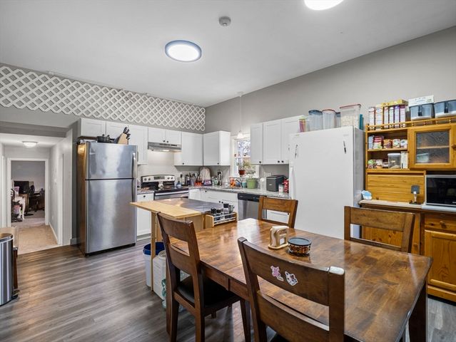 35 Cedar St 6, Gardner, MA 01440