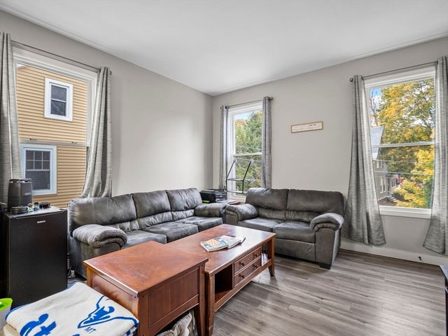 35 Cedar St 6, Gardner, MA 01440