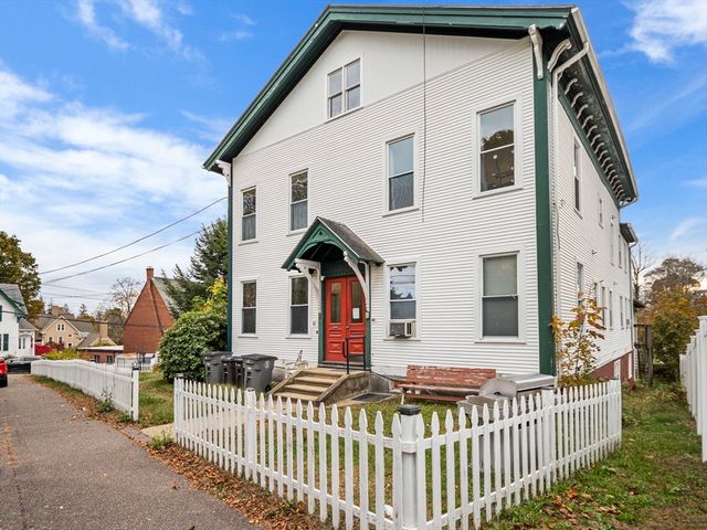35 Cedar St 6, Gardner, MA 01440