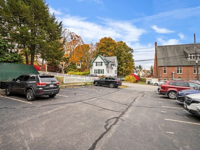 35 Cedar St 6, Gardner, MA 01440