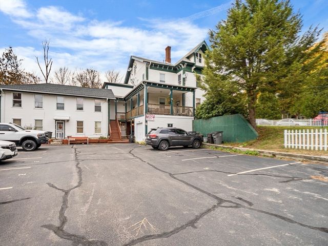 35 Cedar St 6, Gardner, MA 01440