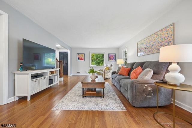 373 Saint Cloud Ave, West Orange Twp., NJ 07052