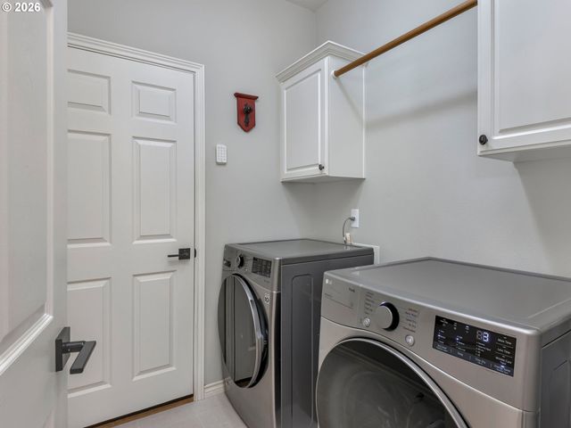 8595 Sw 165TH Ave, Beaverton, OR 97007