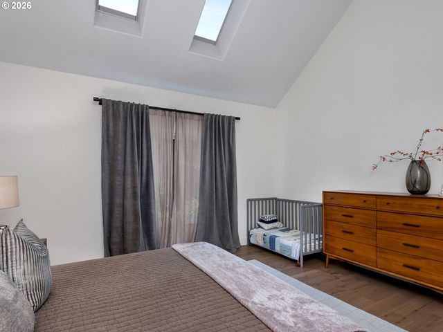 8595 Sw 165TH Ave, Beaverton, OR 97007