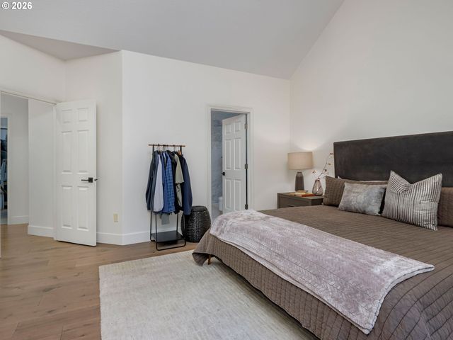 8595 Sw 165TH Ave, Beaverton, OR 97007