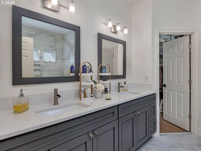 8595 Sw 165TH Ave, Beaverton, OR 97007