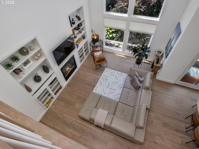 8595 Sw 165TH Ave, Beaverton, OR 97007