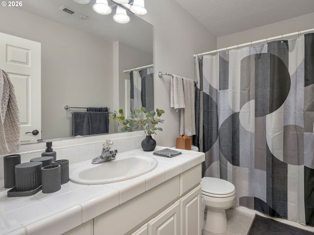 8595 Sw 165TH Ave, Beaverton, OR 97007