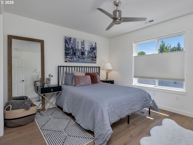 8595 Sw 165TH Ave, Beaverton, OR 97007